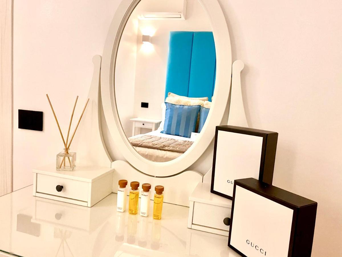 רומא Palace Fontana Di Trevi Apartments מראה חיצוני תמונה